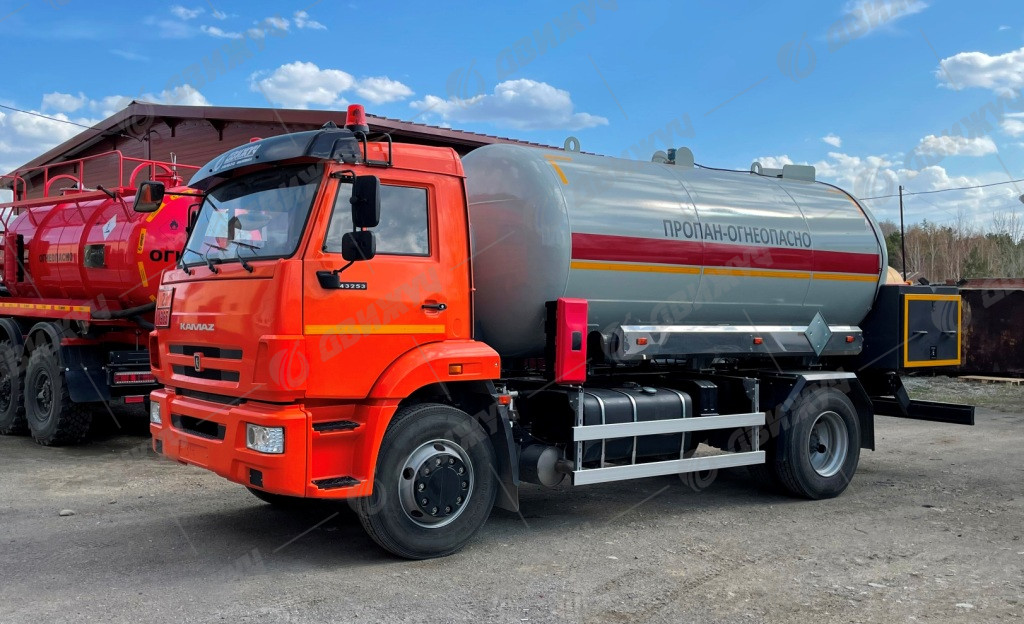 Камаз 43253 водовоз
